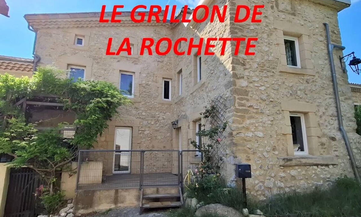 Vaunaveys-la-Rochette House | Authentic stone house located in the heart of nature near the Vercors Regional Park