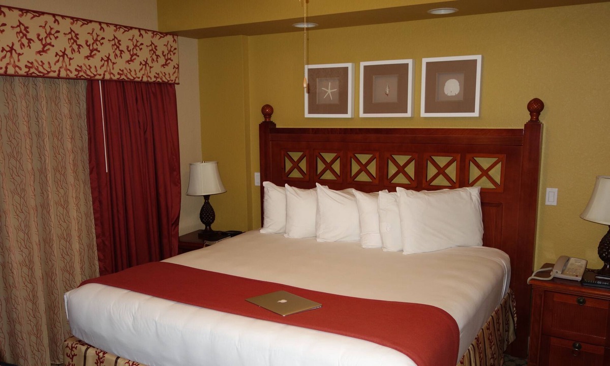 Florida Central Atlantic Coast Apartment | Available on request. Weekly stay from Friday to Friday. Sat-Sat & Sun-Sun.