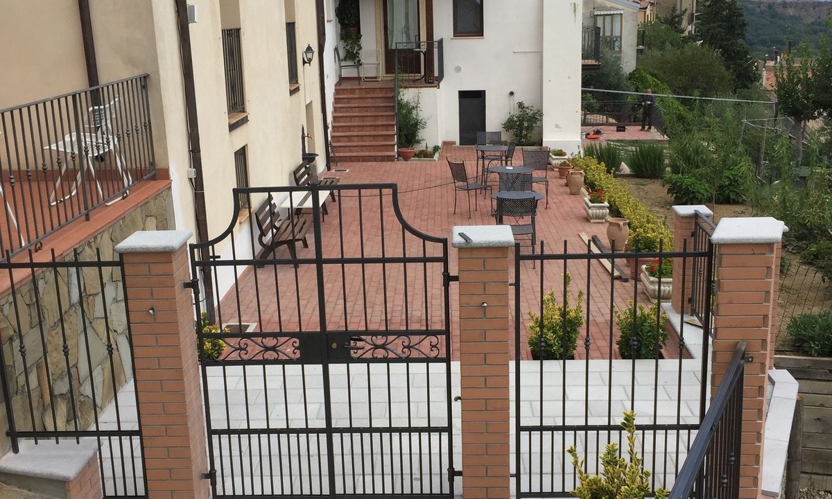 Chiaromonte Hotel | B&B Casa Miraglia