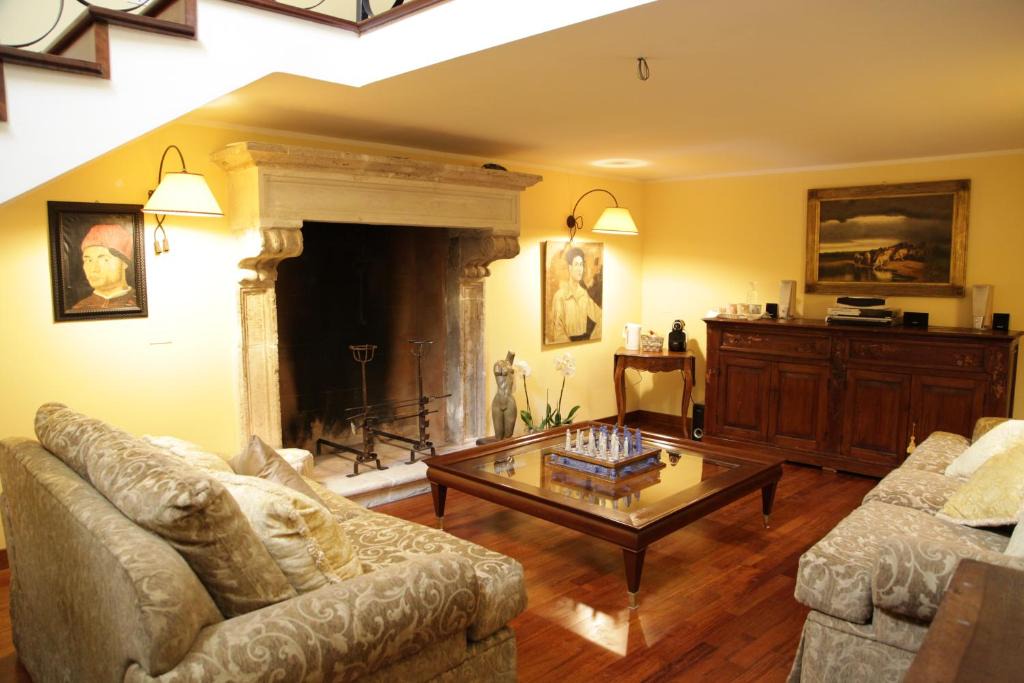 L'Aquila Bed & Breakfast | B&B Charme Celestino V°
