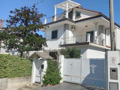 Oliveto Citra Bed & Breakfast | B&B TENUTA BIANCA