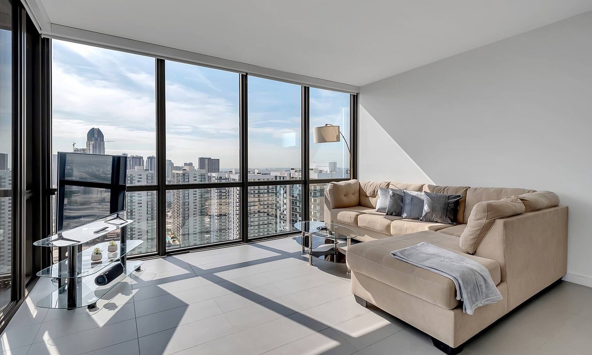 Town Square Apartment | Bay Vistas | Modern 2 BD with Views