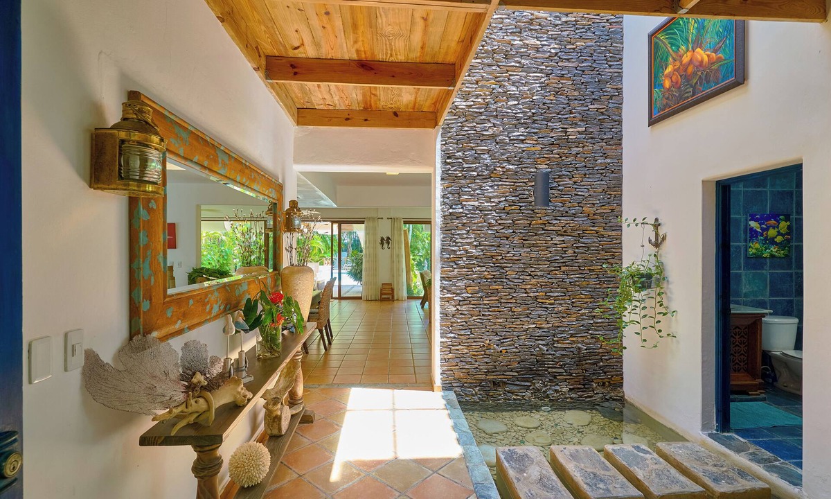 Portillo Villa | Beach Villa in El Portillo Sleeps 12