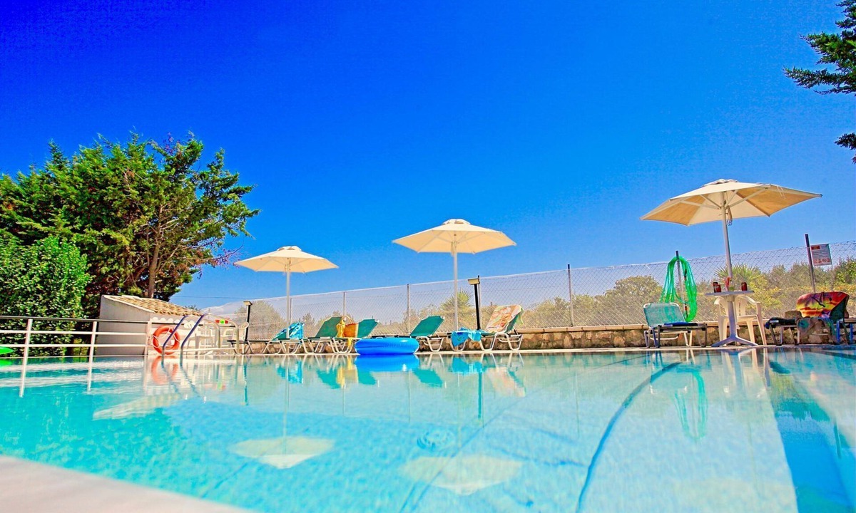 Kassiopi Villa | Beach Villa Nancy - Seaside Villa Rental on the Island of Corfu