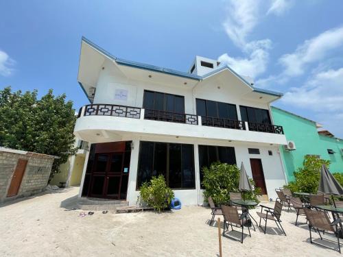 Gulhi House | Beach Walk Villa Maldives