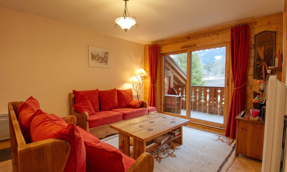 Les Esserts Apartment | Beautiful 3-bed apartment, ski-in with wifi