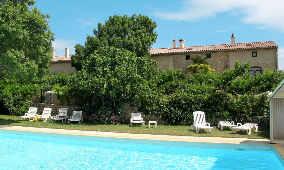Ollieres Villa | Beautiful apartment in villa for 8 guests with WIFI, pool, TV, terrace and parking