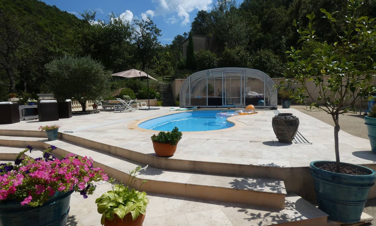Rocbaron Apartment | Beautiful apartment in quiet villa with swimming pool