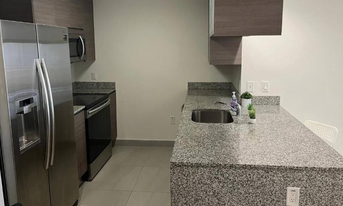 Town Square Apartment | Beautiful Cozy Apartment in Downtown Miami
