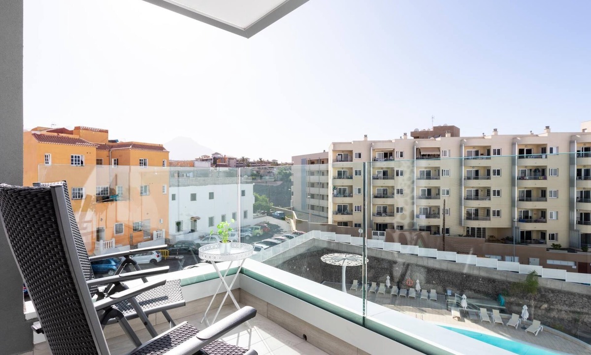 Playa Paraiso Apartment | Beautiful Holiday Home with partial sea view in Costa Adeje