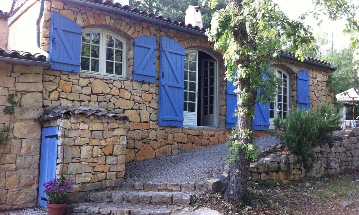 Entrecasteaux Villa | Beautiful restored Stone-built villa in a quiet rural setting.