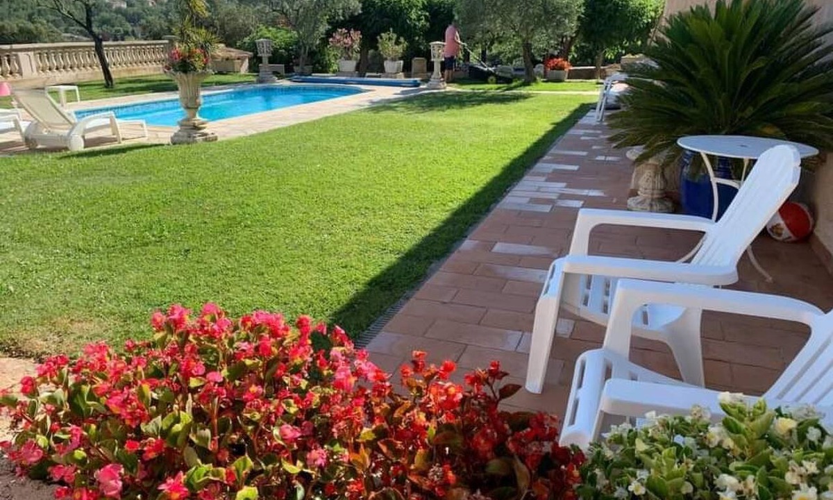 Cabasse House | beheizter Pool ab Mitte April by Interhome