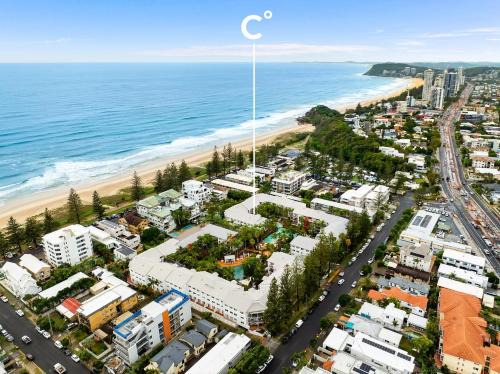 Miami Apartment | Best Tropical Luxury Lagoon Resort in Gold Coast !