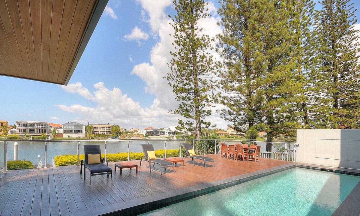 Broadbeach Waters House | Bliss On Waterview