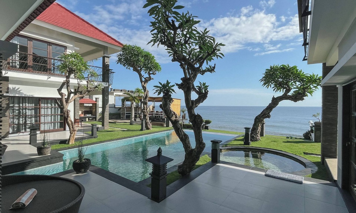 Bukti Villa | Blue Marlin 6-BR Villa Singaraja Bali