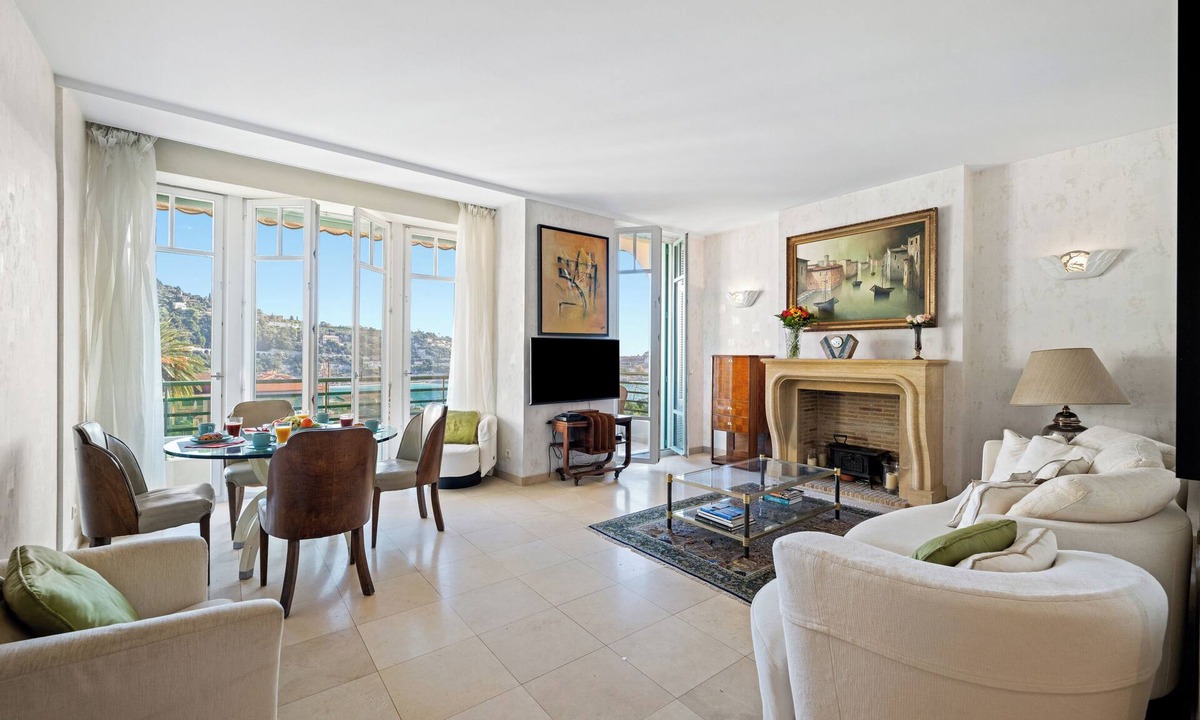 Villefranche-sur-Mer Apartment | Bright apartment with balcony and sea view- 6p-for unforgettable vacations!