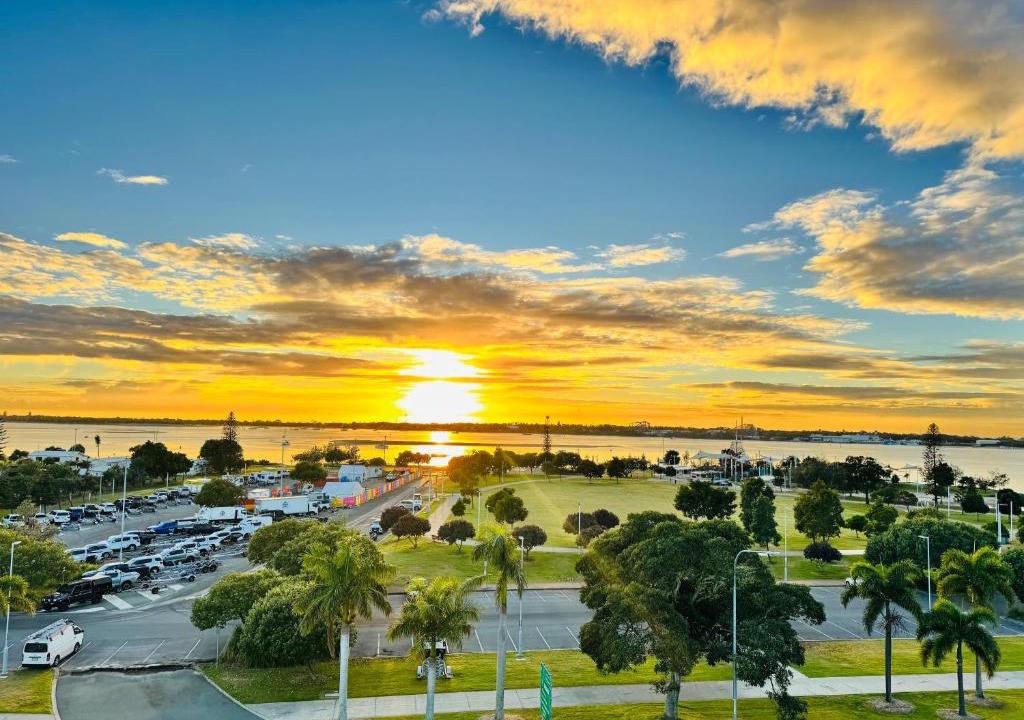 Southport Apartment | Broadwater Parklands Gold Coast- Ocean View