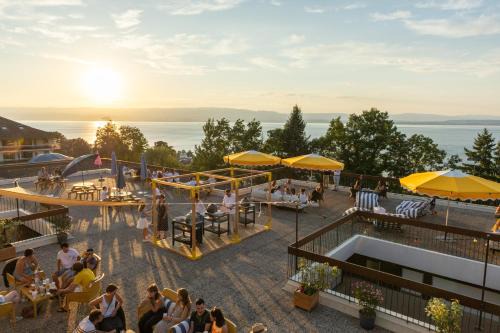Evian-les-Bains Hotel | Côté Lac Hostel Evian