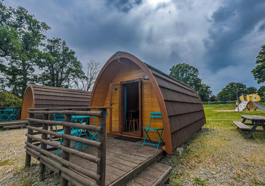Pouligny-Notre-Dame House | Cabane forestière en Berry avec terrasse - FR-1-591-644