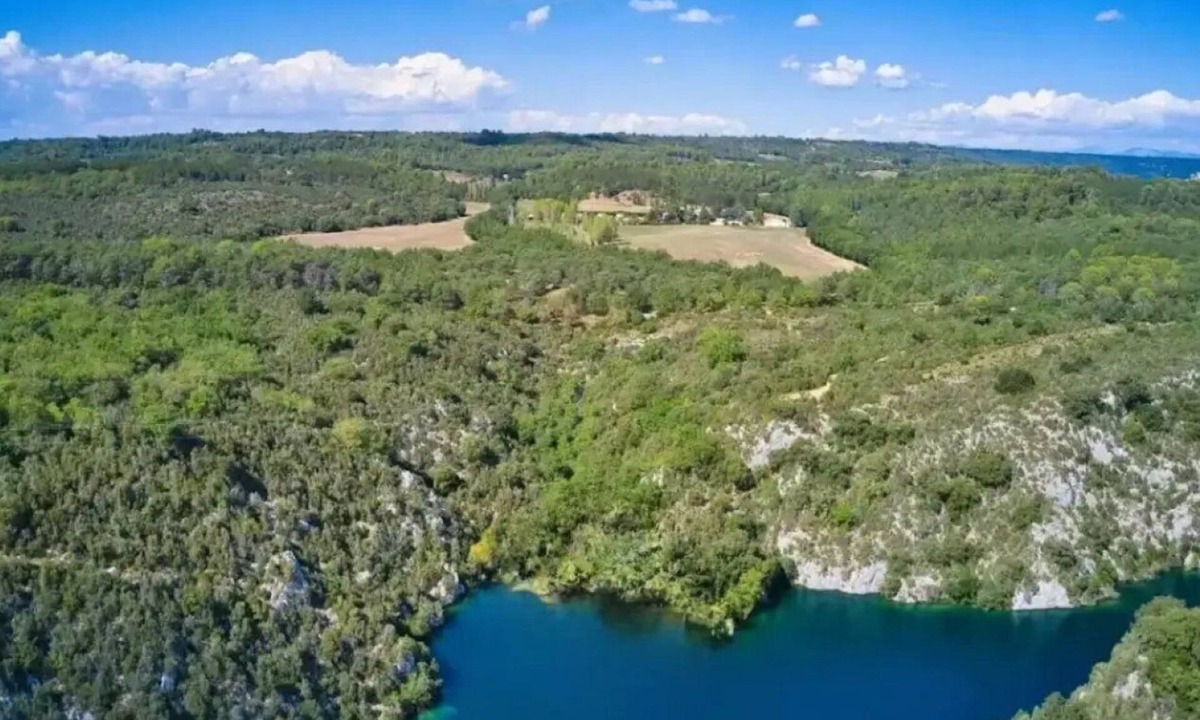 Saint-Laurent-du-Verdon House | Camping 5 étoiles - Piscine - ccbbaah