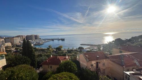 Cap d'Ail Apartment | Cap d'Ail - Sea view - 2 bedrooms 3 beds - Rotterdam