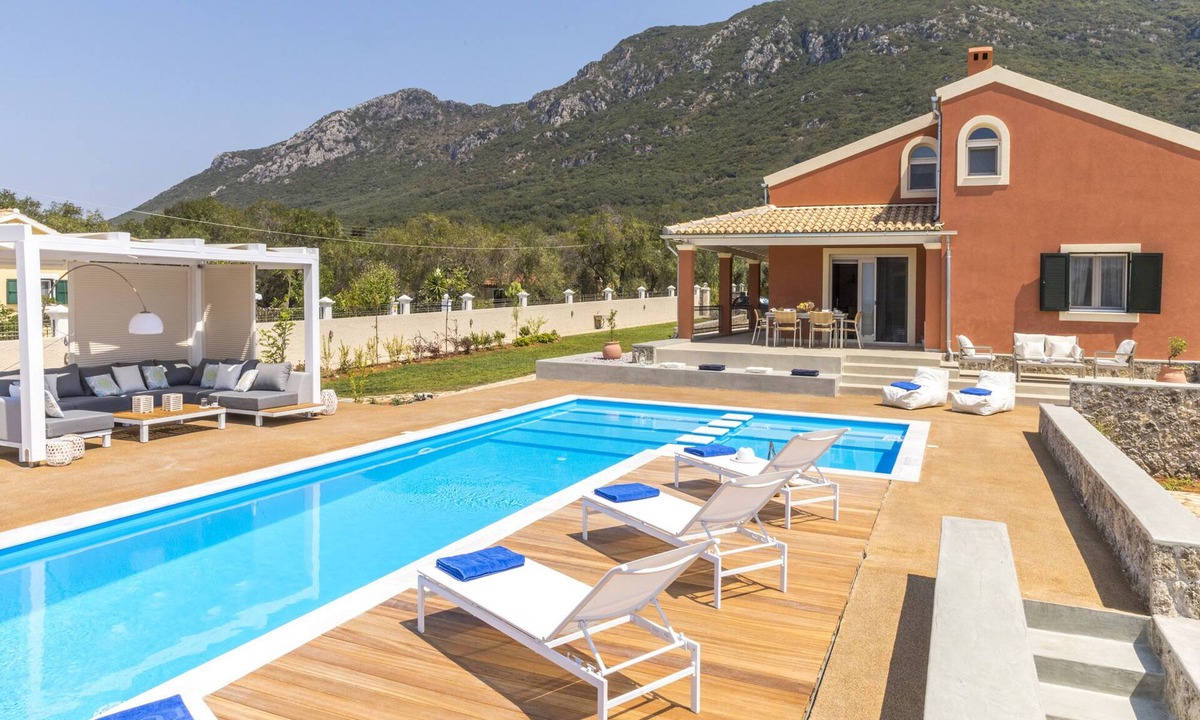 Agios Matthaios Villa | Casa Alta Mare πολυτελής βίλα με ιδιωτική θερμαινόμενη πισίνα στην Κέρκυρα