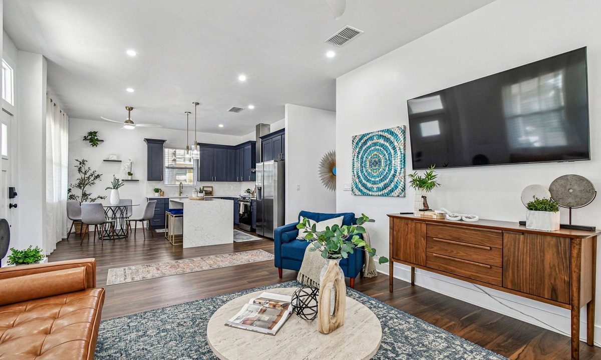 East Ybor House | Casa Sol – Ybor Gem ~ Cozy New 4BR, 3 Bath Retreat