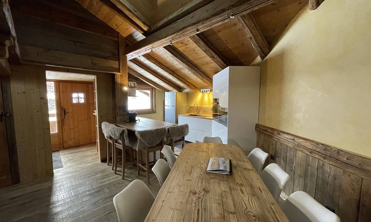 Les Carroz-d'Araches Apartment | Central 3-BR Apartment for 6 with WiFi, Parking & Spa Access