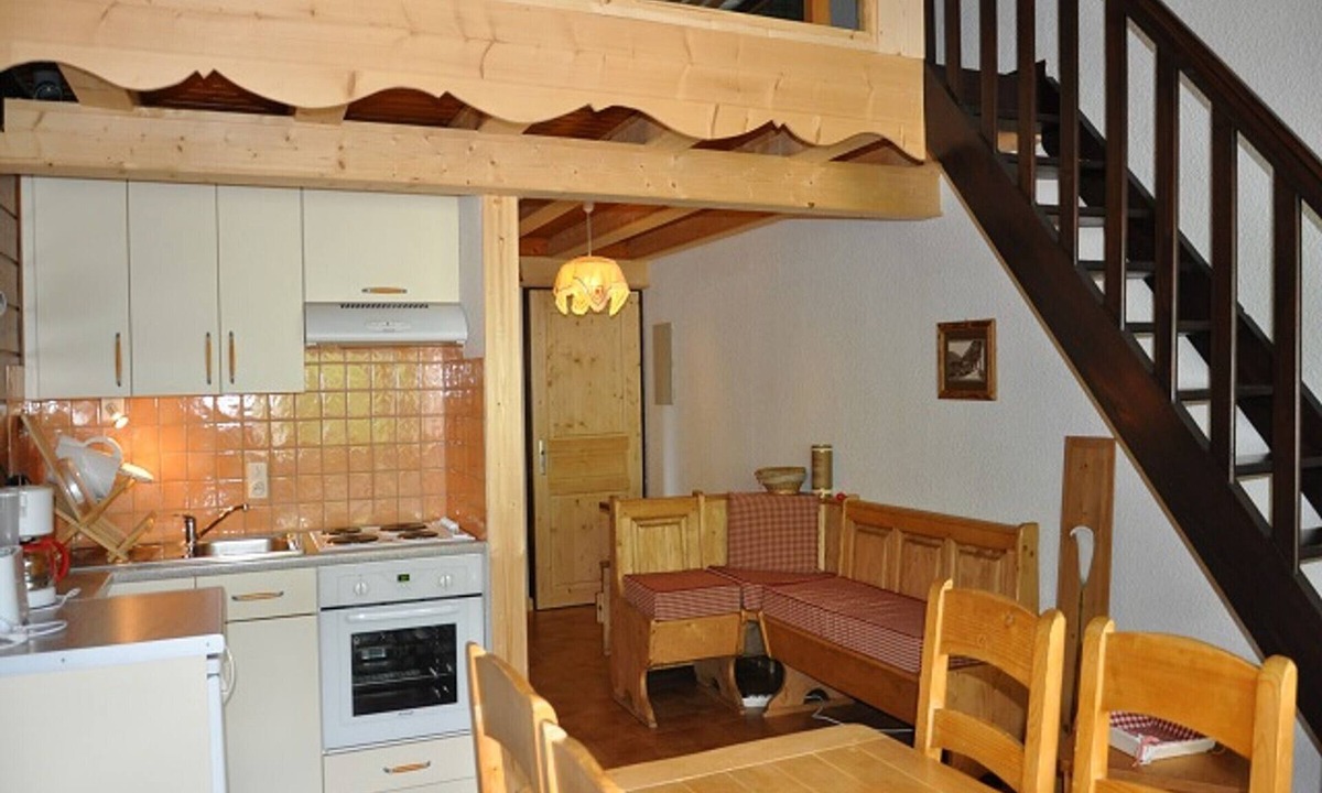 La Chapelle-d'Abondance Apartment | Central apartment with balcony and parking