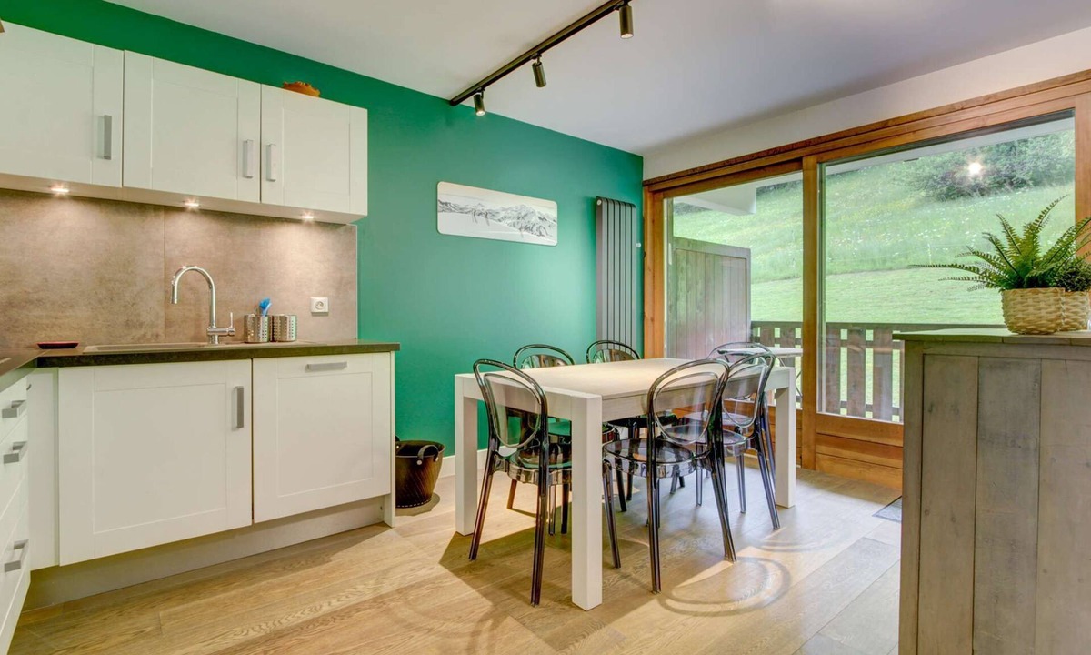 Morzine Apartment | Cesaries A5 Stunning renovated down the Pleney