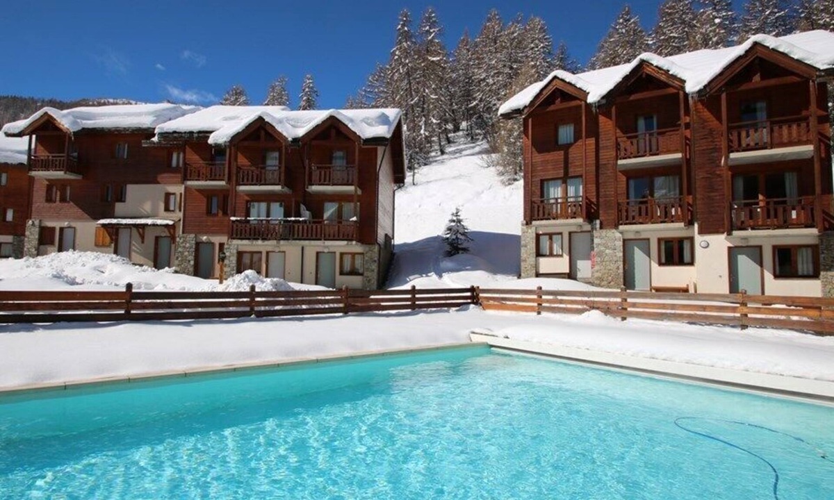 Puy-Saint-Vincent House | CH15PAE - DUPLEX CHALET 2 BEDROOMS, TERRACE AND BALCONY