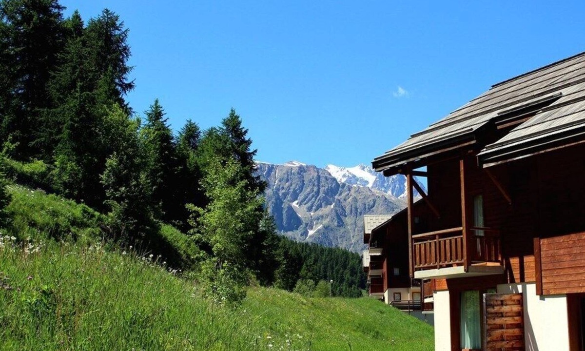 Puy-Saint-Vincent House | CH22PAE - CHALET DUPLEX 2 BEDROOMS, TERRACE AND BALCONY