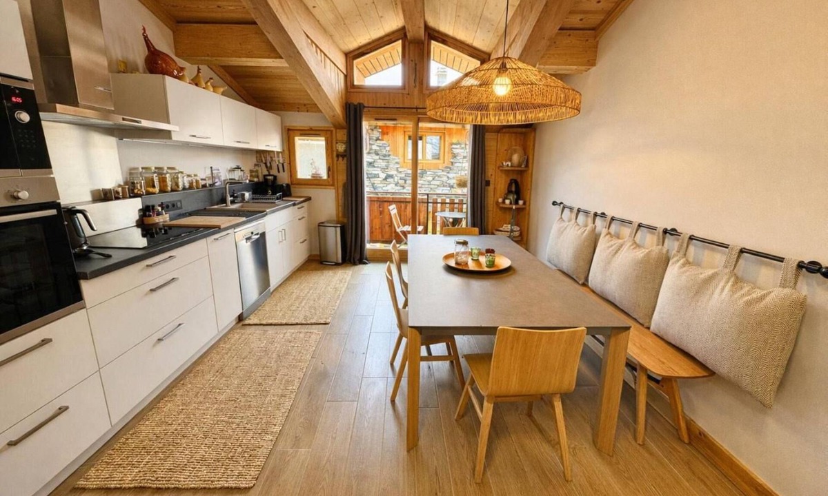 Saint-Marcel Ski Chalet | Chalet, balcony, tv, ski locker, 80m², Saint Martin de Belleville