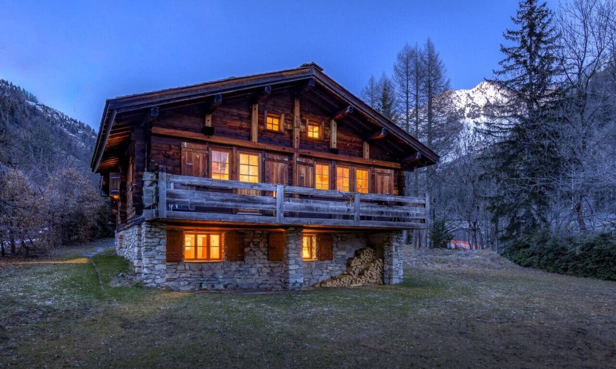 Montroc Ski Chalet | Chalet 155sqm | 360View | Quiet | Bus & Train 150m