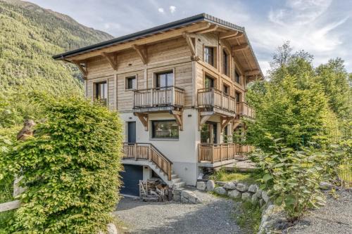 Les Houches Ski Chalet | Chalet 18 guests, 8 bedrooms, 5 bathrooms & Sauna!