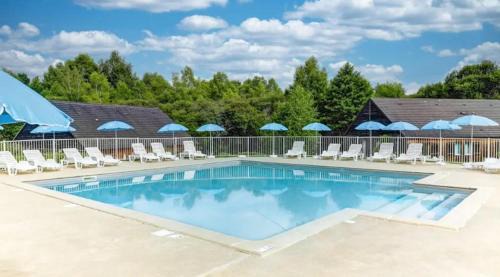 Egletons Ski Chalet | Chalet de vacances avec piscine
