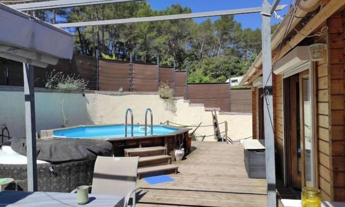 Trans-en-Provence Ski Chalet | Chalet en Bordure de Forêt