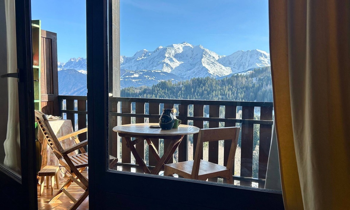 Cordon Ski Chalet | Chalet 'Face Au Mont Blanc, South Facing' with Mountain View, Private Terrace & Wi-Fi