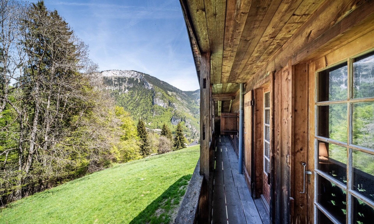 Abondance Ski Chalet | Chalet 'Familial Chaleureux' with Mountain View, Shared Terrace and Wi-Fi