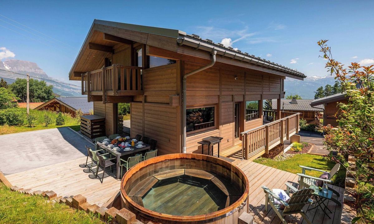 Combloux Ski Chalet | Chalet Grand Soir - nordic bath and wonderful views - OVO Network