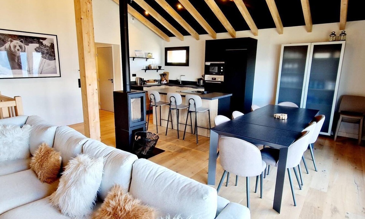 Montalbert Ski Chalet | Chalet, Ground floor, terrace, fireplace or stove, tv, 151m², Montalbert