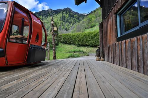 Montremont Ski Chalet | Chalet Le Nutshell - 4pers - Vue montagne au calme - Proche Annecy, La Clusaz, Grand-Bornand - AravisTour