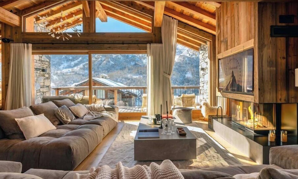 Saint-Marcel Ski Chalet | Chalet Marcel - Enjoy the indoor pool, home cinema and spa - OVO Network