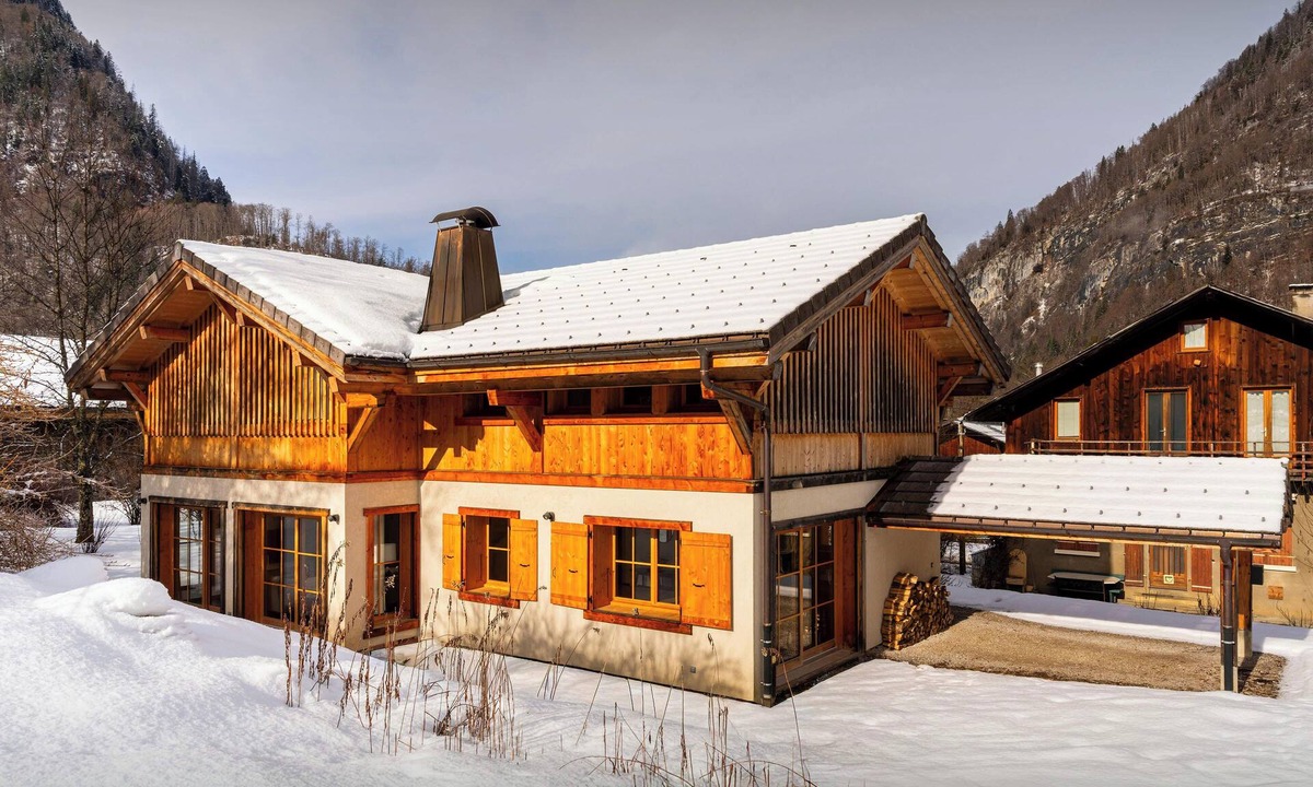 Sixt-Fer-a-Cheval Ski Chalet | Chalet Morris - family break in scenic mountain village - OVO Network