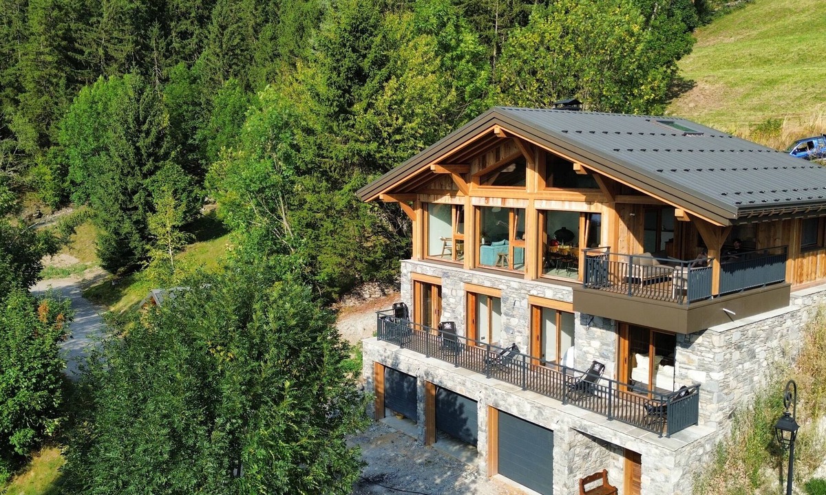 Montvalezan Ski Chalet | Chalet Roger. Family chalet in a mountain hamlet