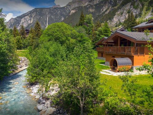 Pralognan-la-Vanoise Ski Chalet | Chalet Rongbuk - OVO Network