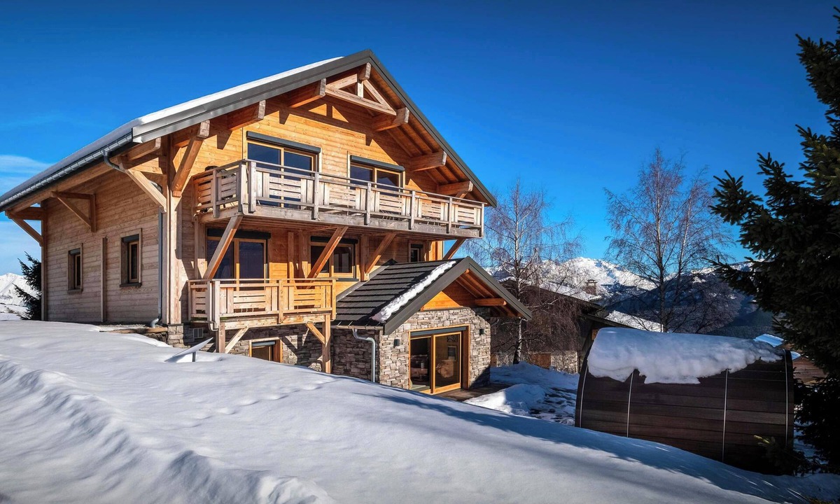La Toussuire Ski Chalet | Chalet Sheehy - Modern property with spa and terraces - OVO Network