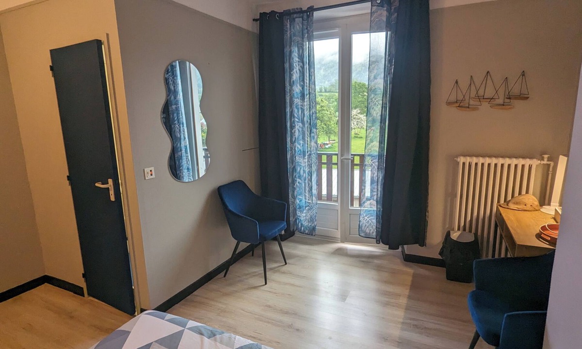 Lully Apartment | Chambre Indépendante Avec Cabine de Douche