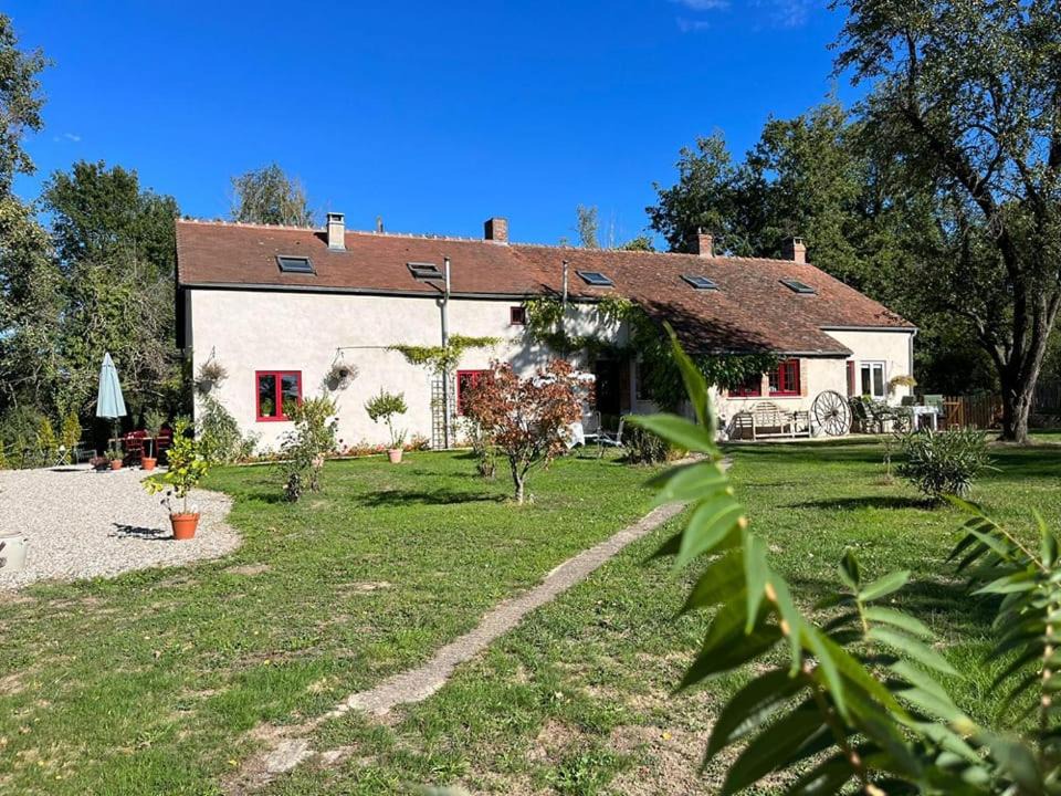 Limoise Bed & Breakfast | Champ Du Bois