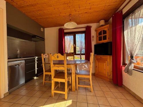 La Chapelle-d'Abondance Apartment | Charmant 2 pièces central ! Balcon, parking, idéal pour 4 personnes - FR-1-692-27